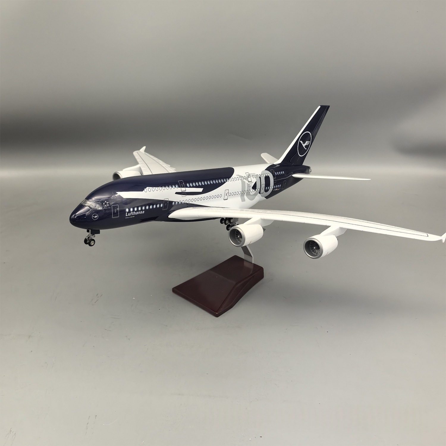New 45cm Lufthansa A380 100 Ye - Model Kit Ixchel avis et prix